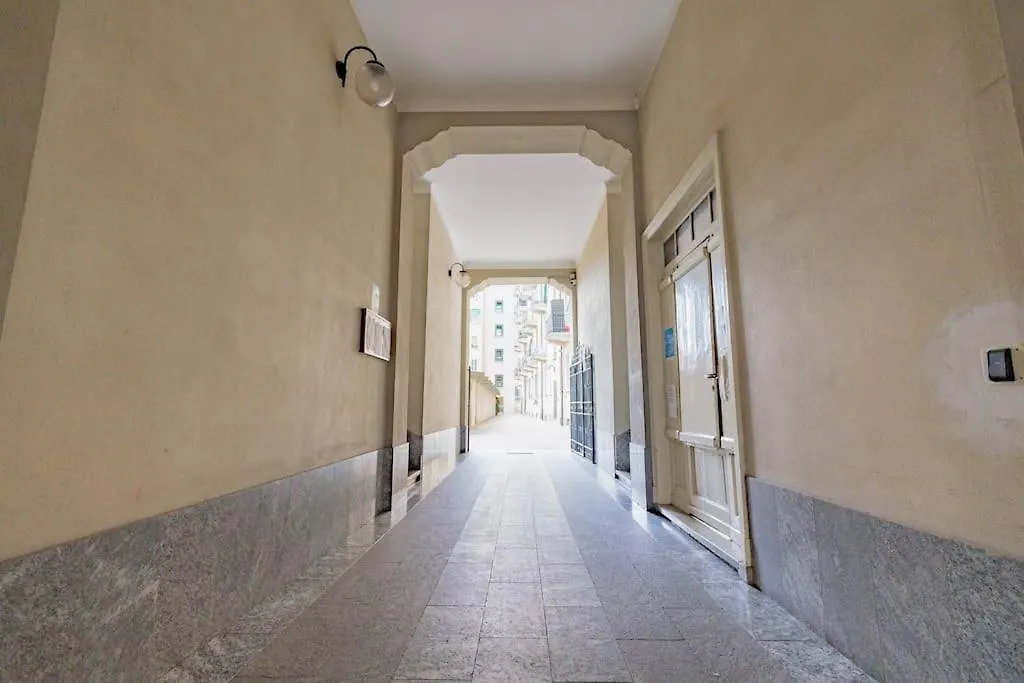 Lovely Apartment - 15 Minutes To Duomo Milan 0*,  Italy